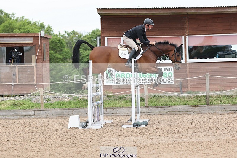 250524-131041-04937 - Cls 15 Snr Fox 1st Rnd