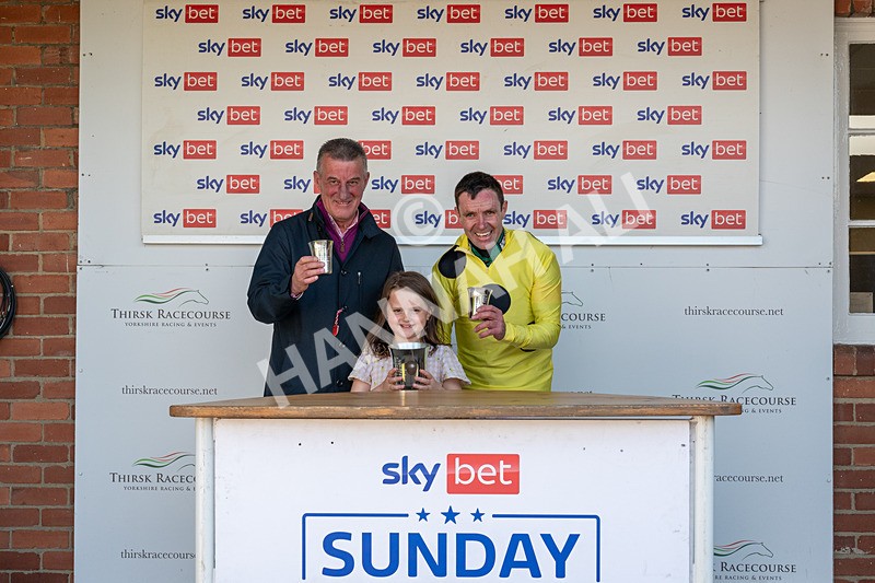 160624-Race 1-Alice Fairfax-5386 - Race 1