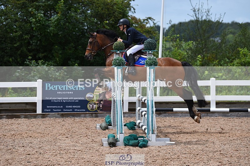 230715A-131944-01206 - Cls 4 Newcomers & 1m Open