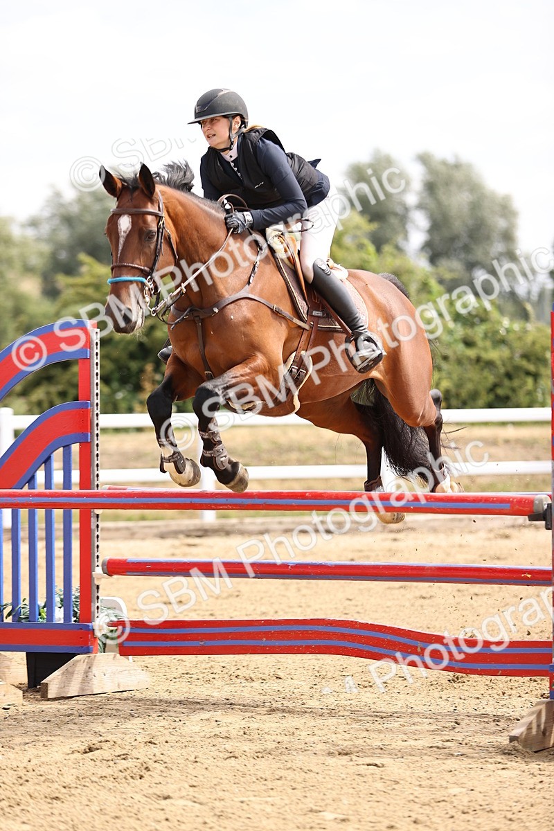 SBM_009705 - Class 8 - Senior Newcomers - 1.10  Open