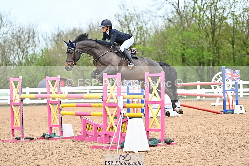 240501A-141747-01004 - Cls 8 Snr Foxhunter and 1.20m Open