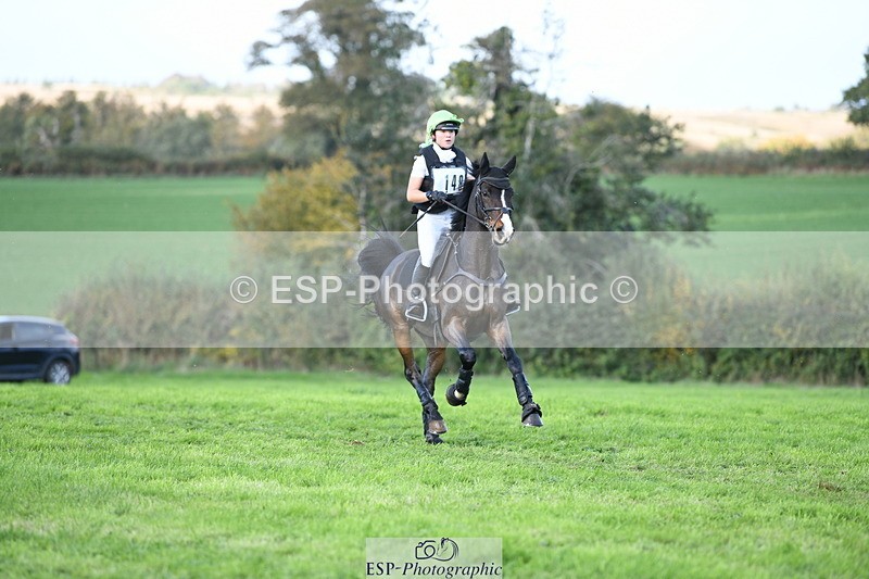 251024A-131019-11913 - B-148-Tarka.Abraham