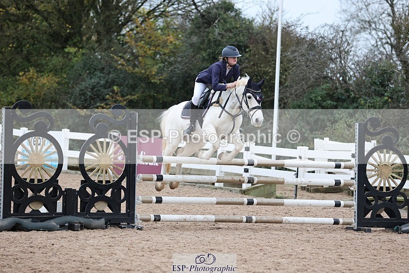 241116X-135928-02345 - Cls 14 A&B Pony Fox & 1.10m Open