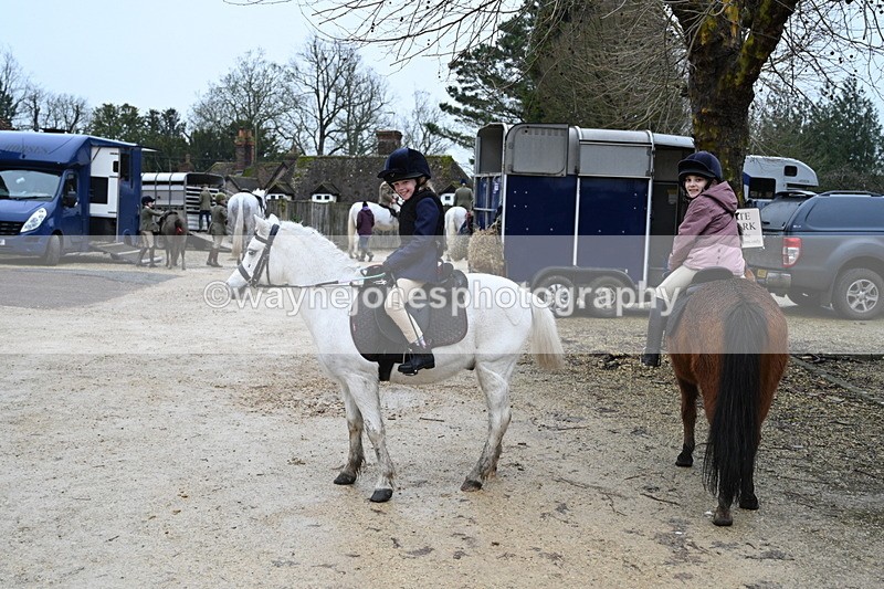 WJ7_9893 - Walk out..