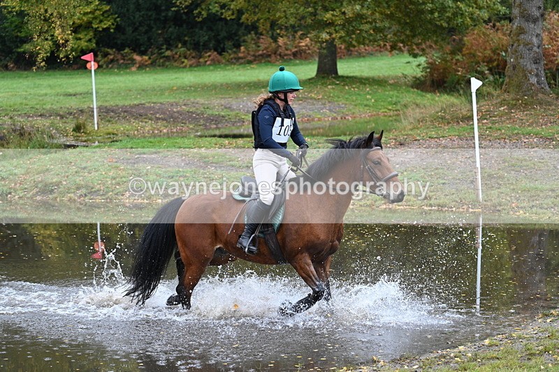 WJ7_3266 - Time 10:47 to 11:11 at the water