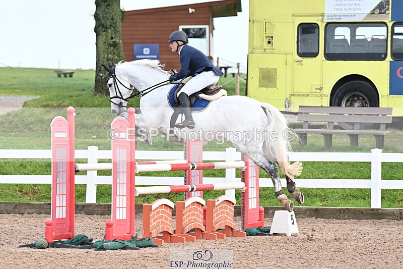 231209A-120850-01715 - Cls 12 Newcomers & 1.10m Open