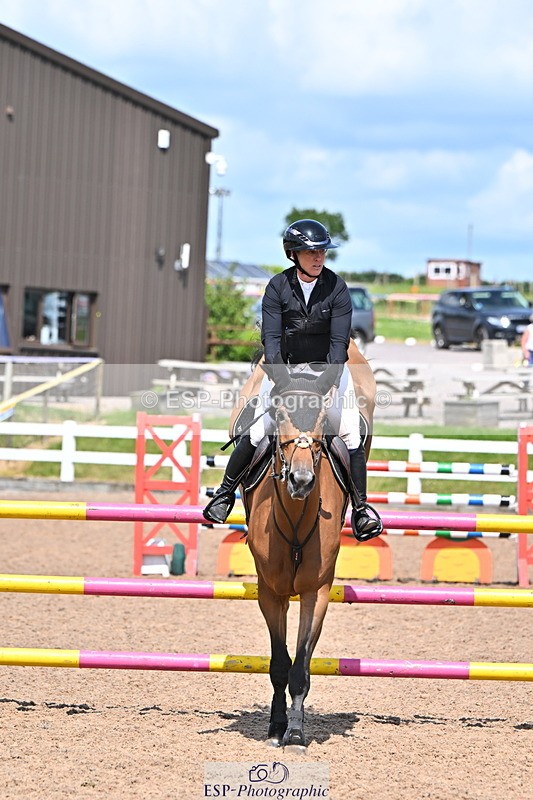 240619A-152538-00799 - Cls 5 Snr Foxhunter and 1.20m Open