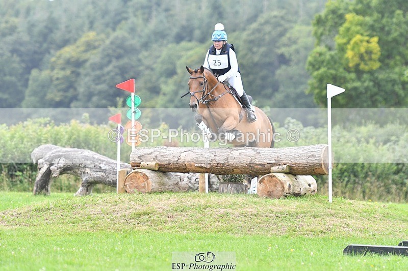 240803-115623-03404 - 025-Trilby_Crewes-WATERNISH_BRIDLE_LANE