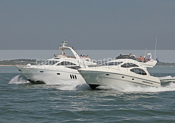 120725 LADY LOUISE  ZOE WT7A8415 - Flybridge Cruisers