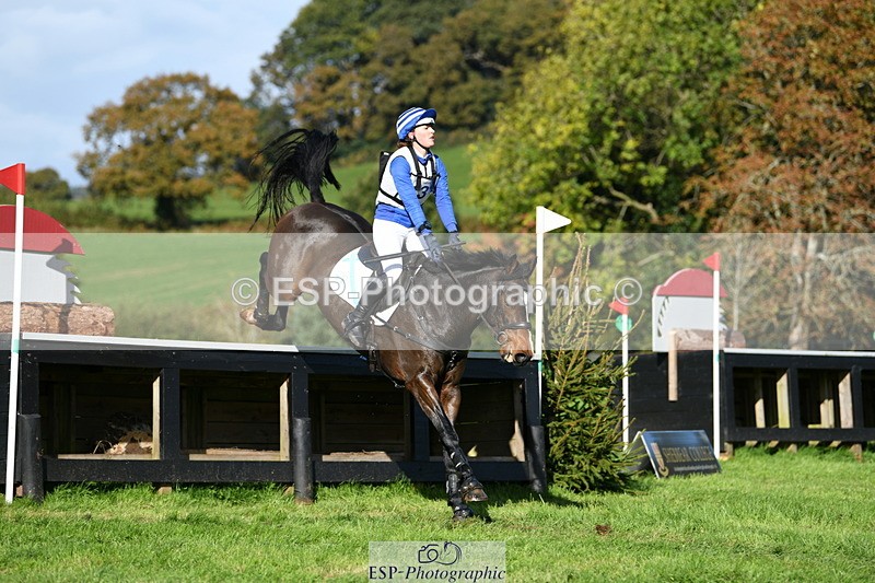 251024A-122402-09313 - B-131-Gemma.Gurvidi