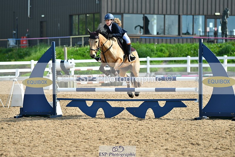 230514A-100842-02171 - Cls 22 Pony Discovery & 90cm Open