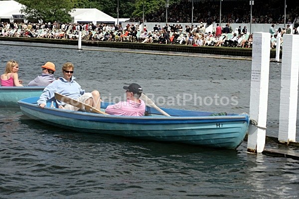 090704 H2 BLUE ROWING BOAT IMG_0732 - HENLEY REGATTA  SATURDAY 4th JULY 2009