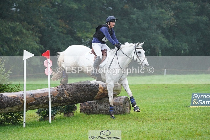 231021-105836-13939 - 651-RATHNAGREW.GREY.TEX-Nicola.Horsley-gubbins-SC+XC