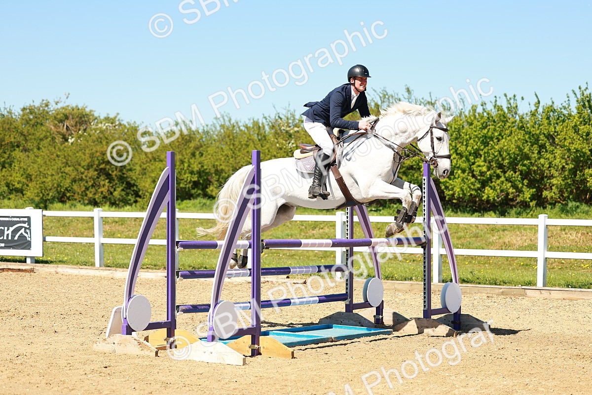 SBM_001419 - Class 4 - Senior Newcomers 1.10m