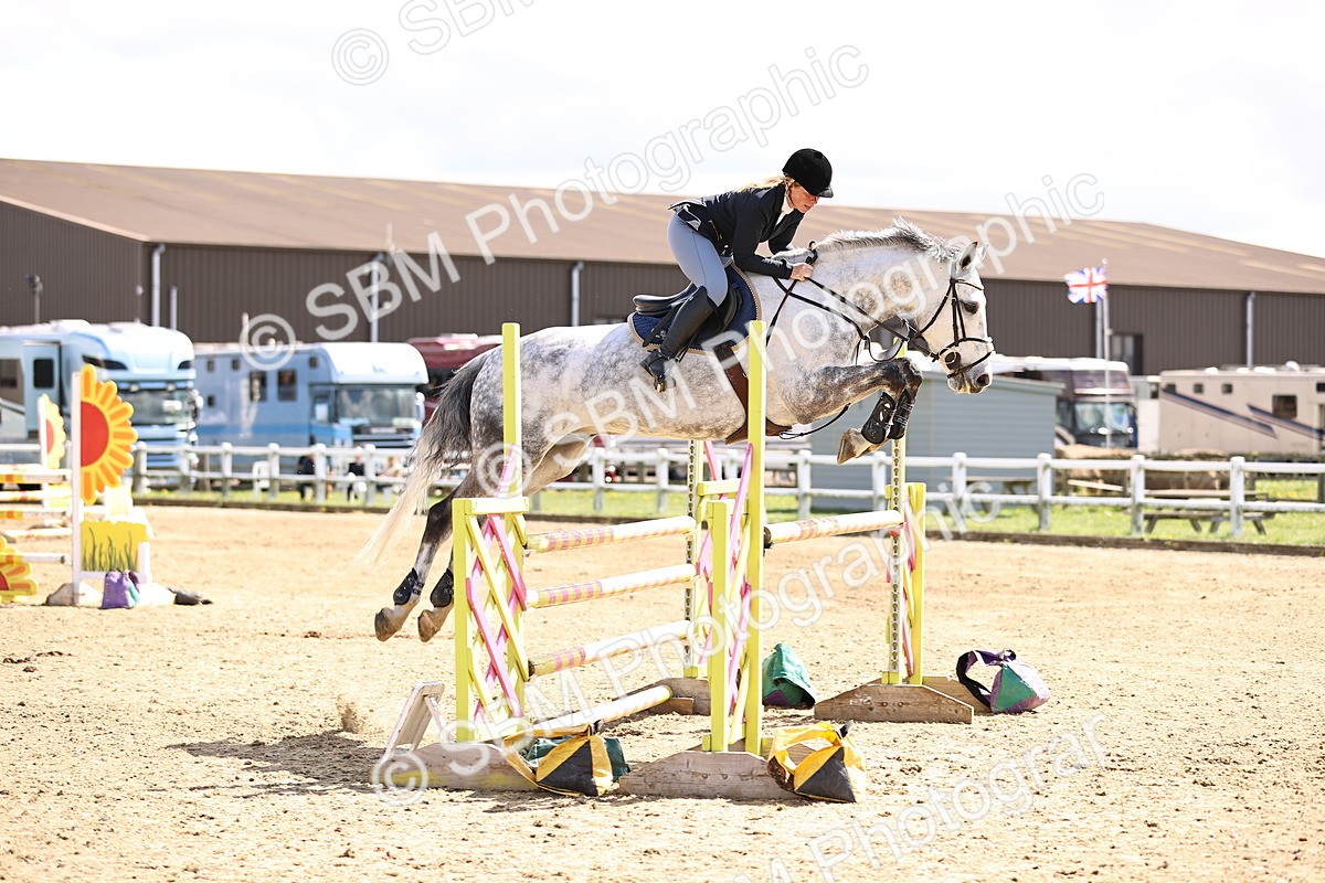 SBM_004327 - Class 17 - Senior Newcomers - 1.10m