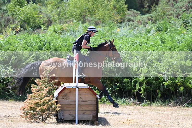 WJ7_5551 - Time 12:37 to 12:38 last rider
