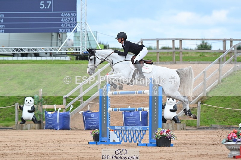 230721A-152555-07224 - Cls 10, 2 Star Big 1.45m Start to break