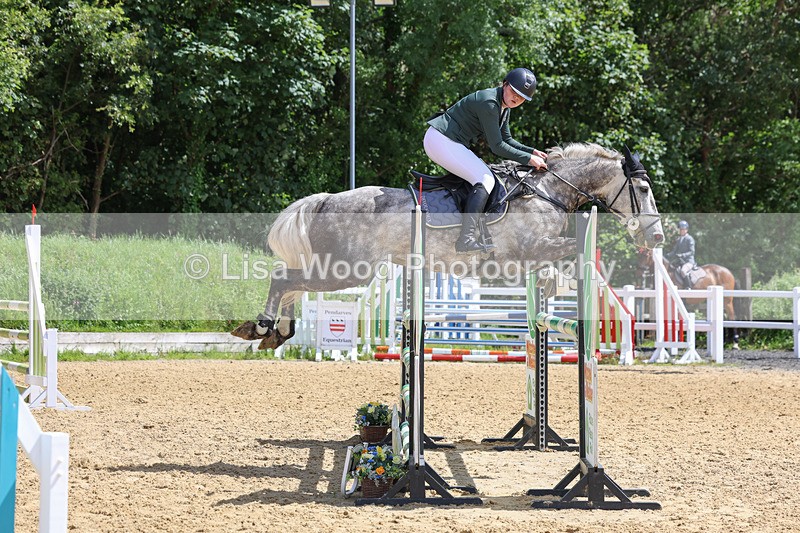 3E7A7409 - Class 8: Senior Newcomers/1.10m open