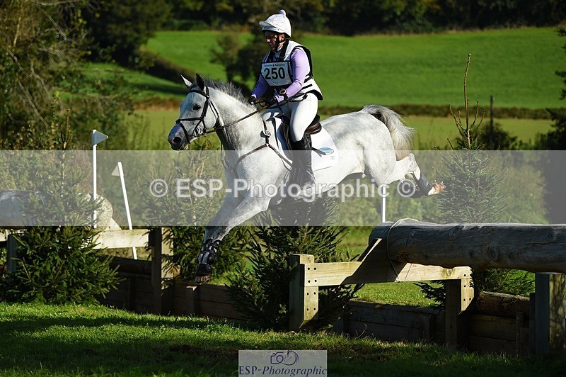 231022-112354-25830 - 250-COOLEY.COUTURE-Gemma.Stevens-XC