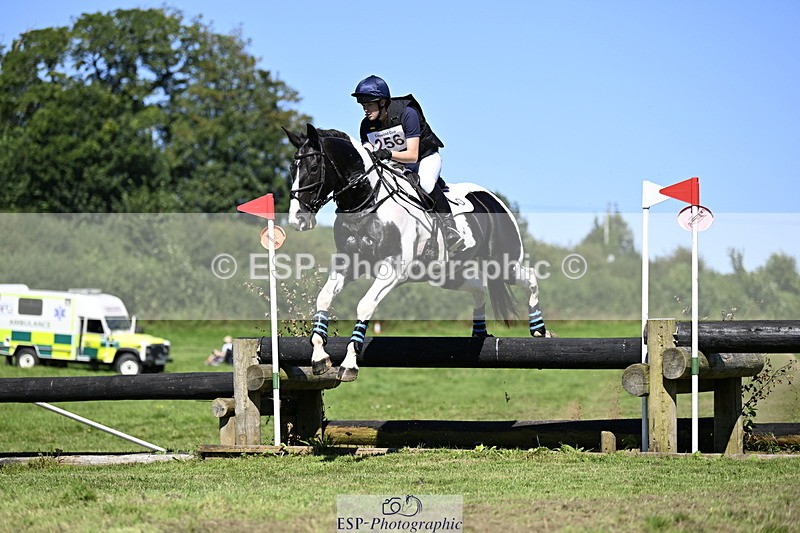 240811A-150139-05229 - 256-