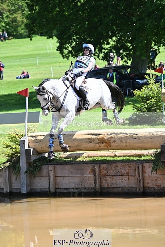 240525-111121-12241 - 327-COR_Y_TARAN-Toots_Bartlett