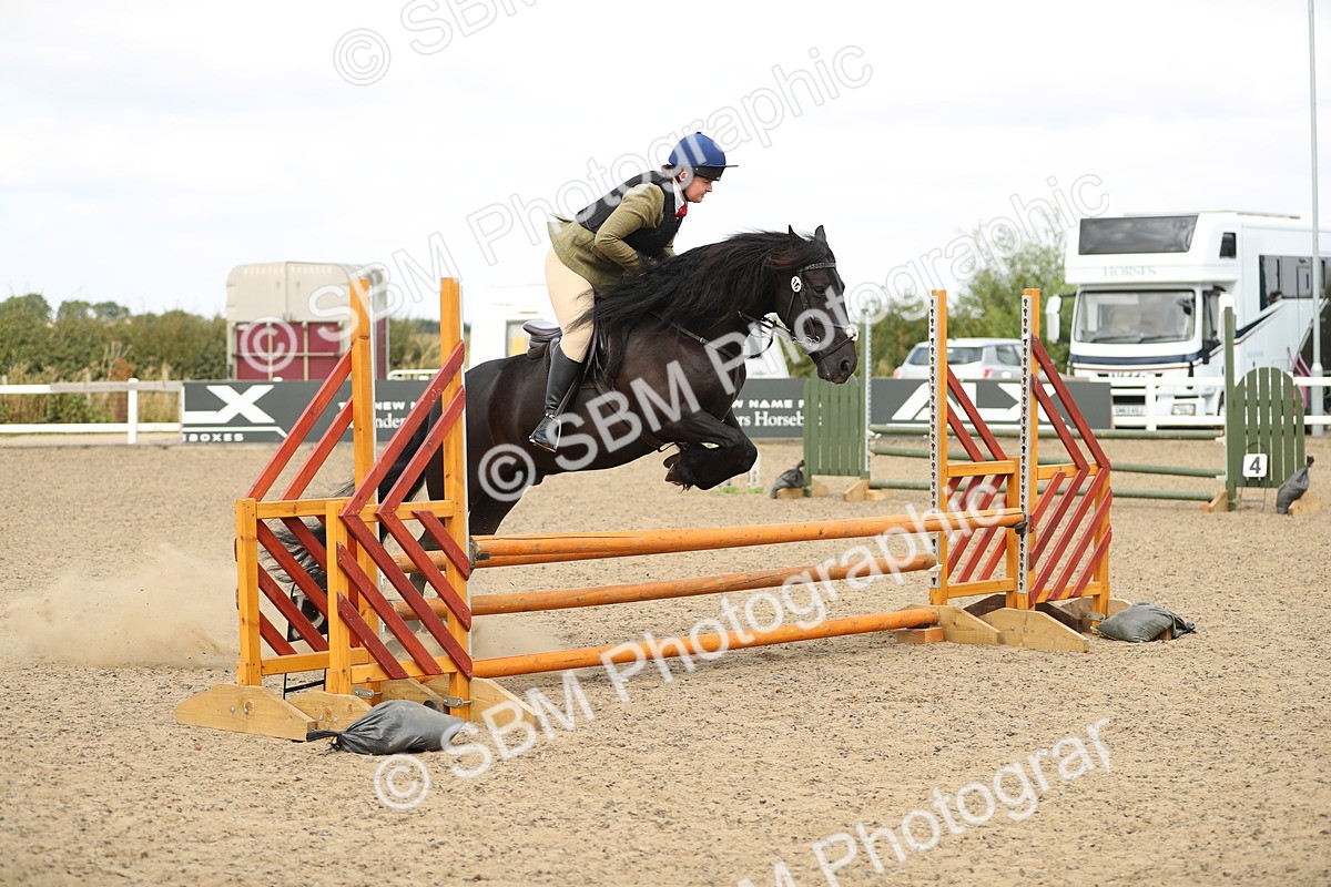 SBM_05605 - Class 48a Style & Performance 70cm (15-19)