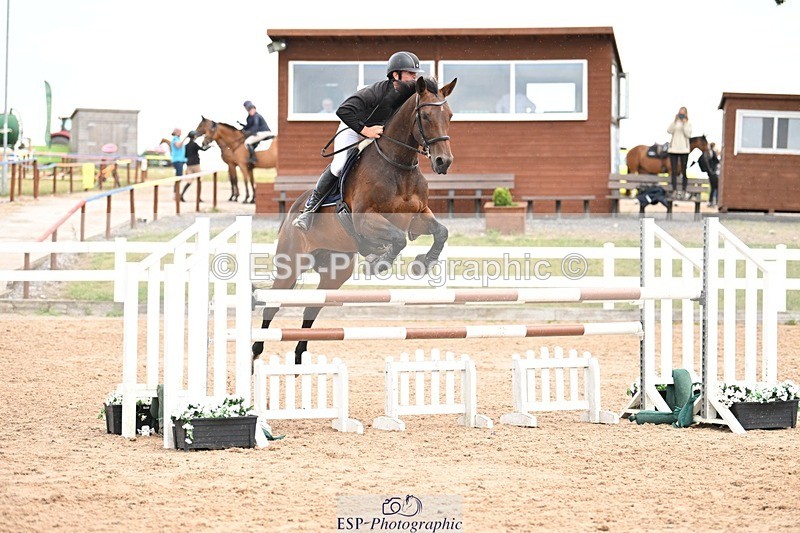 250727-144718-10953 - Cls 35 1.05m Amateur Quali