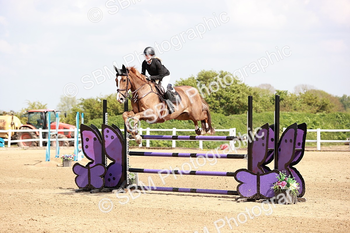  - Class 26 - Senior Foxhunter - 1.20m