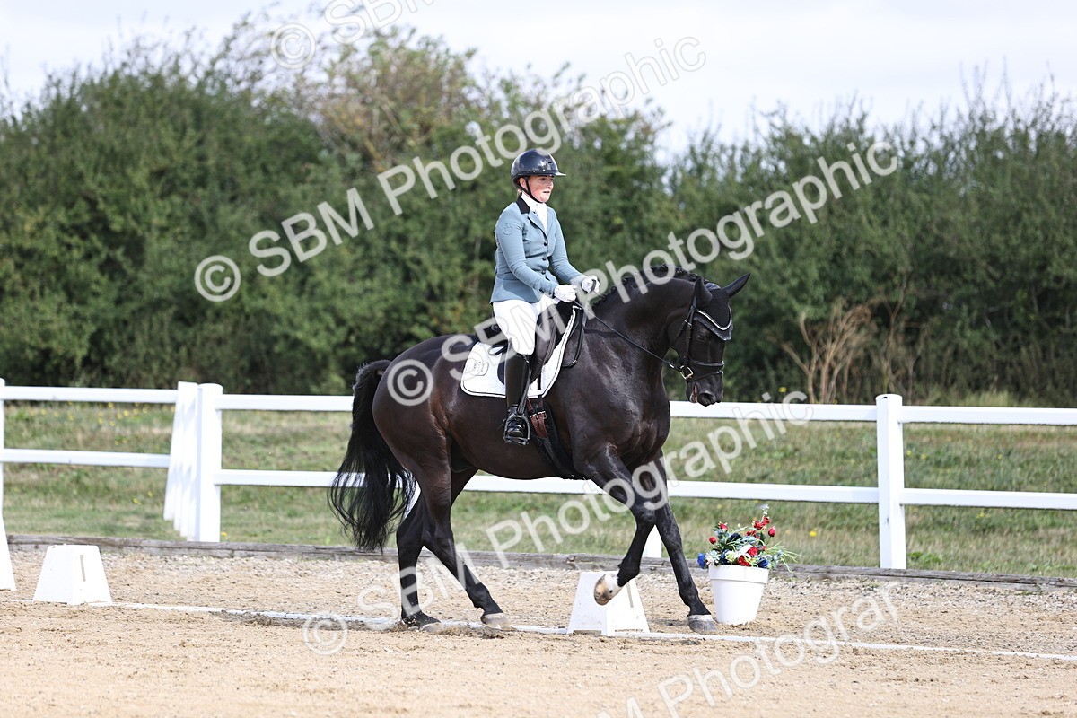 SBM_016076 - Class 14 - Novice 23 - 10.29-11.32