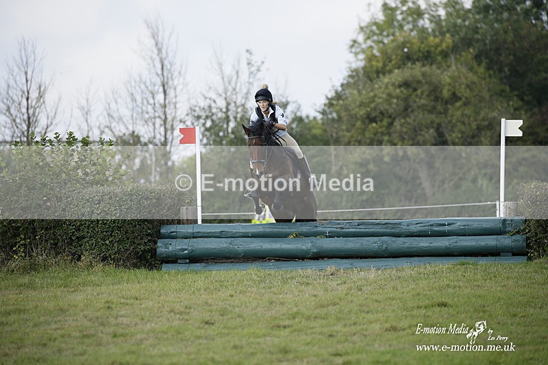  WWHT 171021 3181 - Intermediate (0.90m)  17/10/21