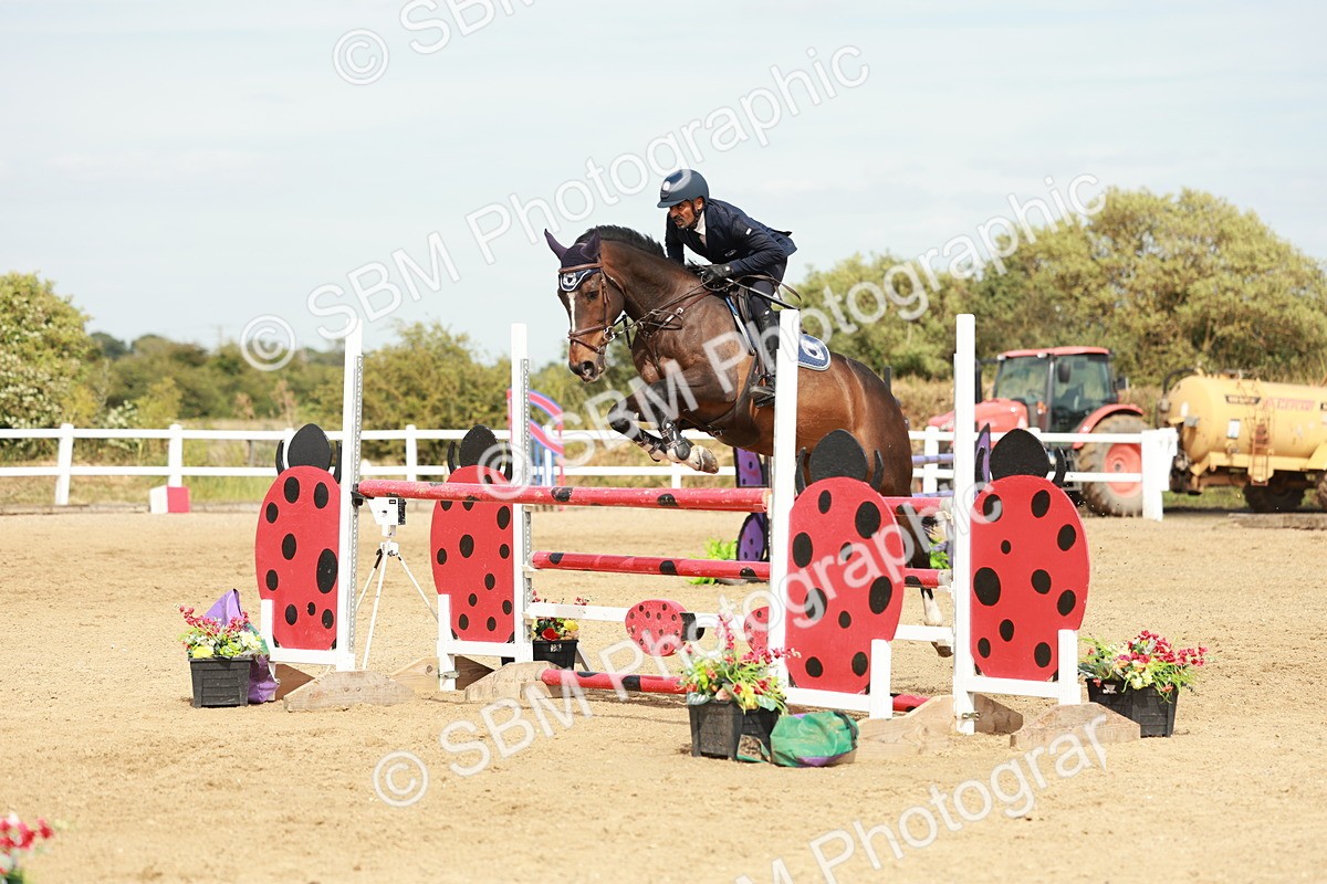 SBM_008193 - Class 4 - Senior Foxhunter - 1.20m Open