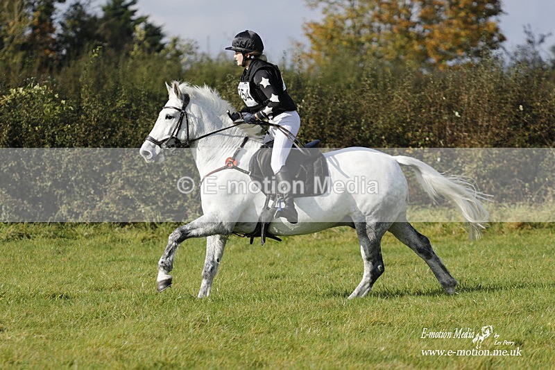  WWHT 171021 3887 - Open (1.00m)  17/10/21