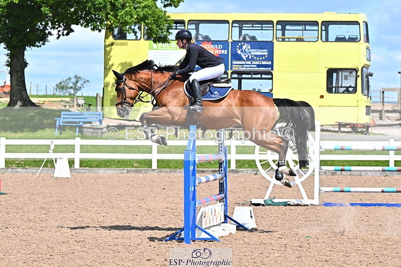 240619A-152802-00818 - Cls 5 Snr Foxhunter and 1.20m Open