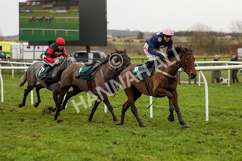 110124-Race 2-Its Maisy-4862 - Race 2