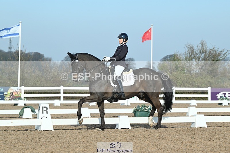 250403-082004-00320 - 018-Louise.Davison-Quamperfect