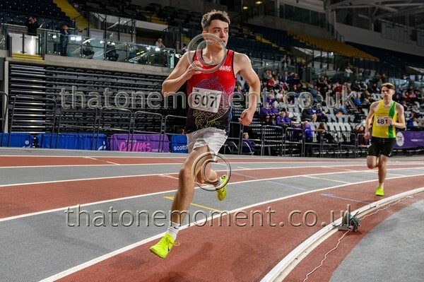 AgeInd25SAT-922317 - Track Male