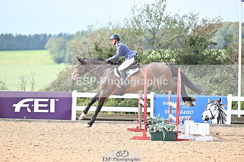 241004A-125116-02114 - Fri 09 95cm Amateur Quals
