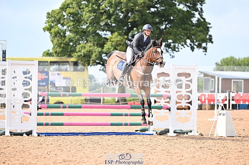 240828A-144147-00978 - Cls 4 Snr Newcomers and 1.10m Open