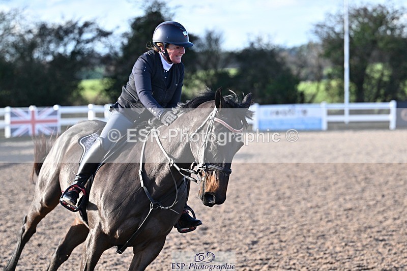 251203-125332-00568 - Cls 4 Newcomers and 1.10m Open