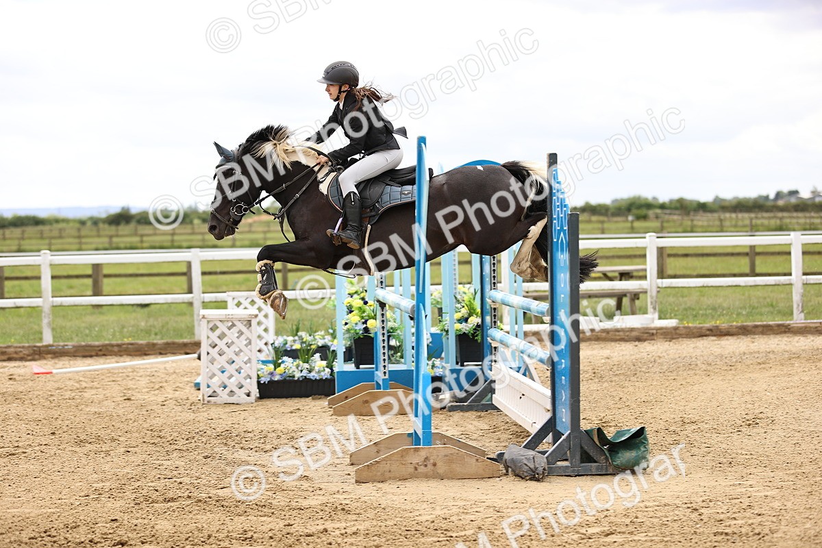 SBM_000347 - Class 4 - 1m showjumping