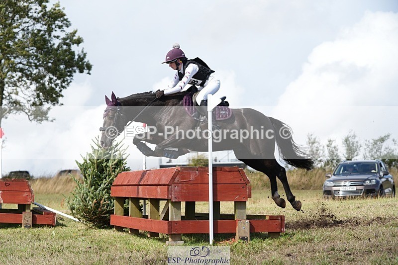 250831-144029-10791 - O-708-Jess.Coombes