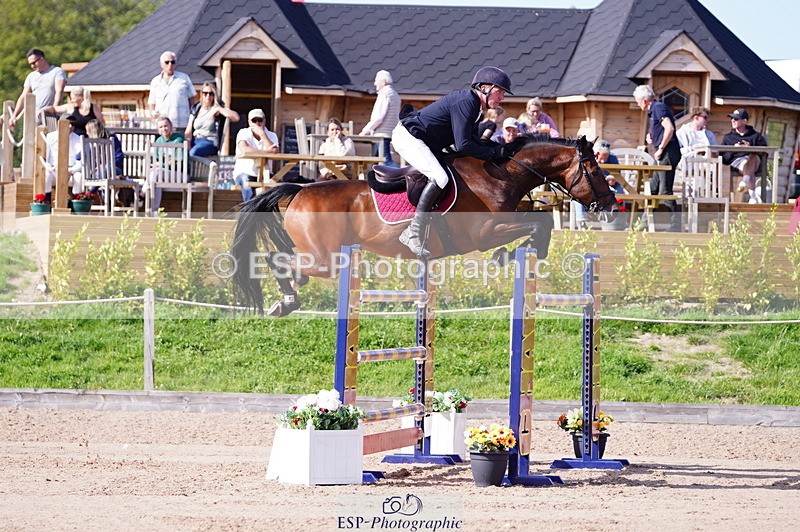 240803A-170418-09456 - Cls 33 National 1.40m Open