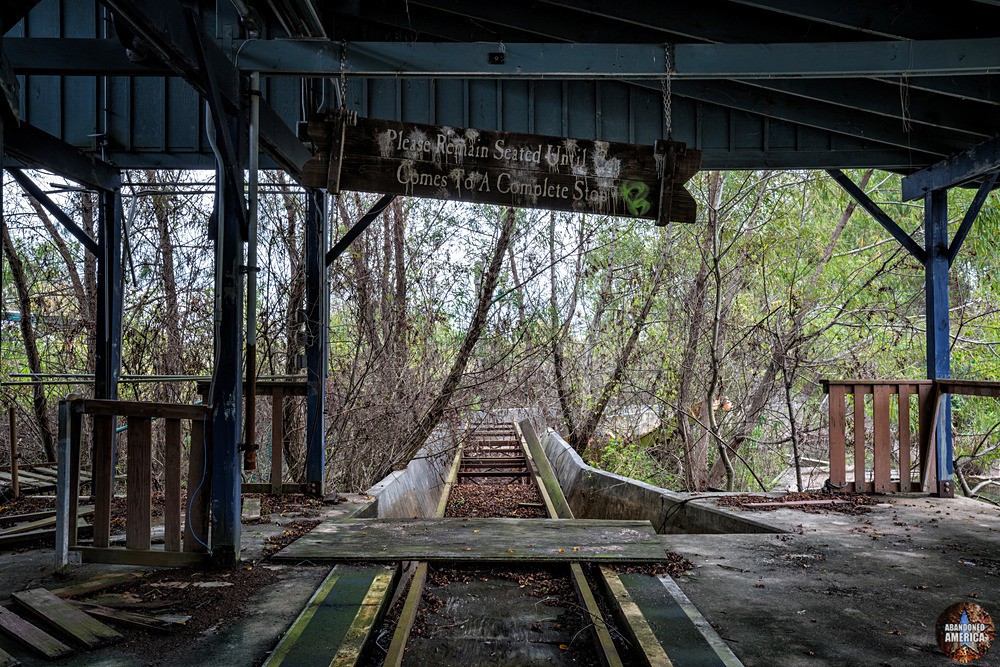 Abandoned Six Flags (New Orleans, LA) | Ozarka Splash Ride Start