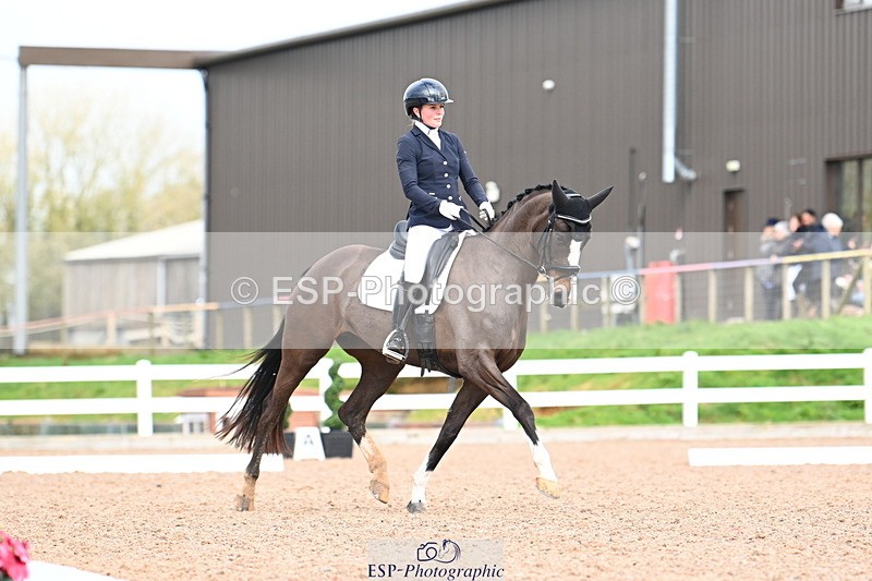 240218A-122514-07264 - 161-Katie.Warner-Active.Nuvalari