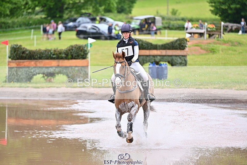 250524A-102508-08995 - A-057-Tabitha.Moore-BILLY.HOODOOS