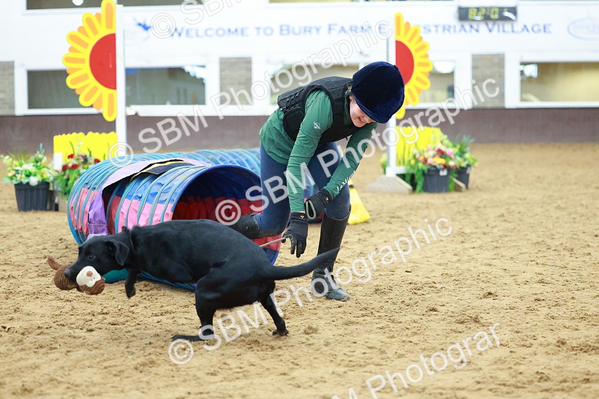 SBM_002399 - Class 3 - Horse & Hound (60cm)