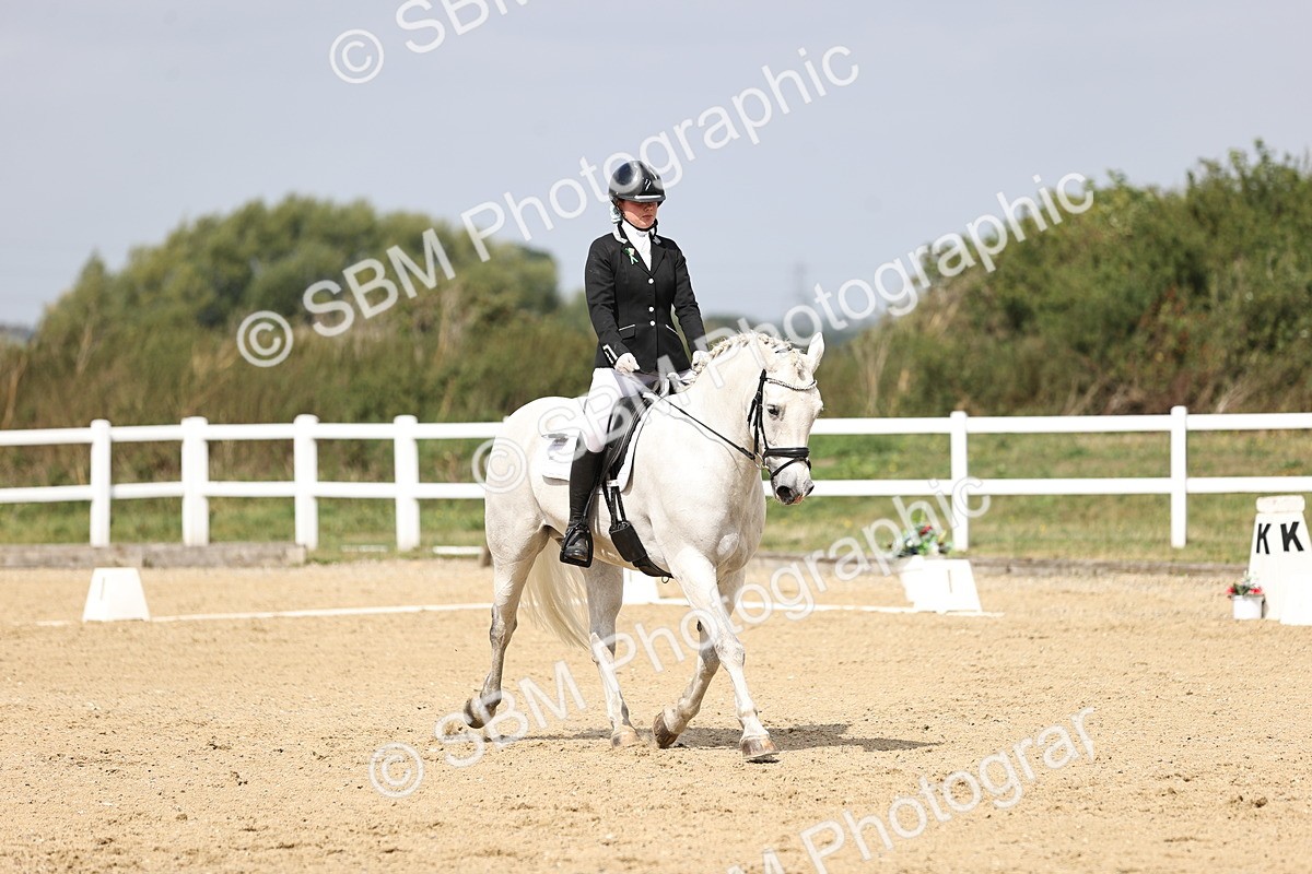 SBM_016828 - Class 14 Novice 23 - 11.53-12.56