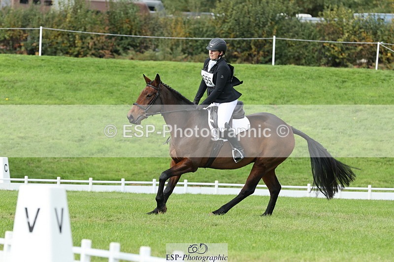 251024A-135545-12690 - H-655-Sarah.Sharp