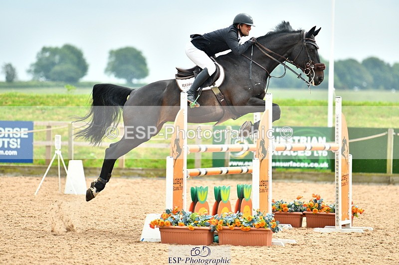 230611A-142002-06046 - Cls 27 National 1.30m