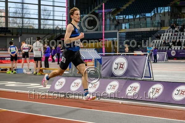 AgeInd25SAT-922533 - Track Male